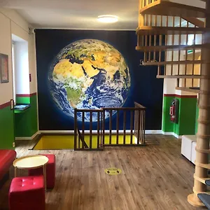 Backpackers - Self Check-in Хостел